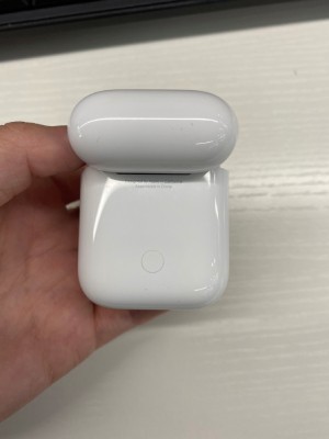 AirPods を MacBook に接続する 1